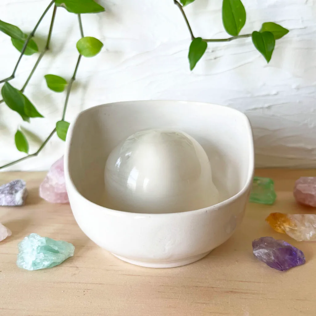 Moona Stone in style Luxa Ivory