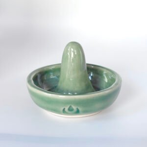 Mina Style Moona Stone cup and disc holder in the color Jade Green